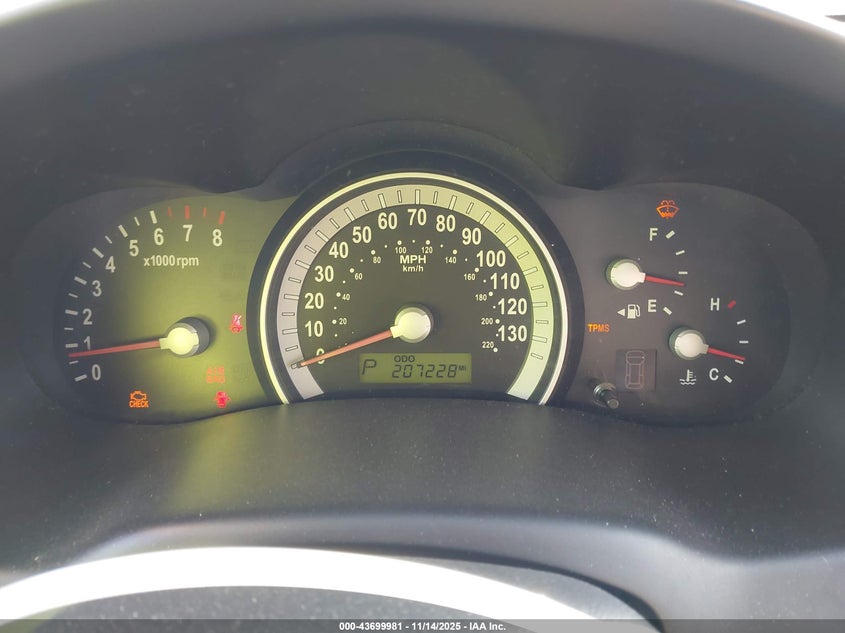 2007 Hyundai Entourage Gls/Limited/Se VIN: KNDMC233776021865 Lot: 43699981