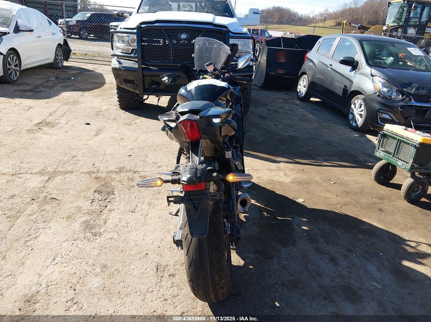 2025 Yamaha Yzfr7 VIN: JYARM38E6SA018508 Lot: 43699988