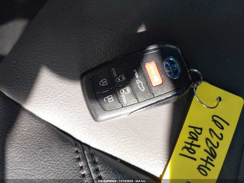 2022 Toyota Sienna Xse VIN: 5TDXSKFC2NS044270 Lot: 43699989