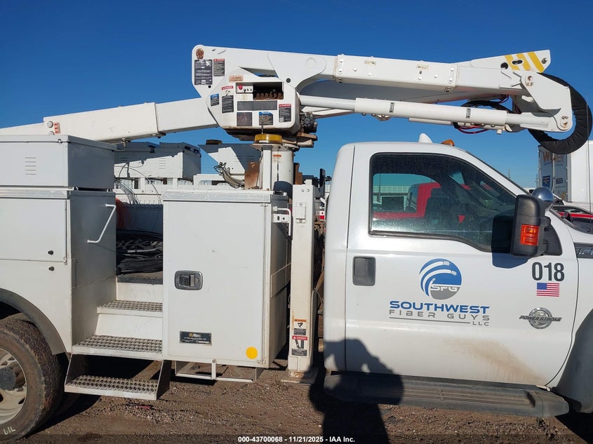 2016 Ford F-550 Chassis Xl VIN: 1FDUF5HT2GEA83063 Lot: 43700068