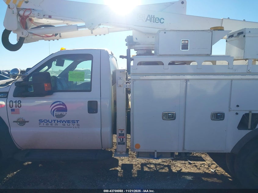 2016 Ford F-550 Chassis Xl VIN: 1FDUF5HT2GEA83063 Lot: 43700068