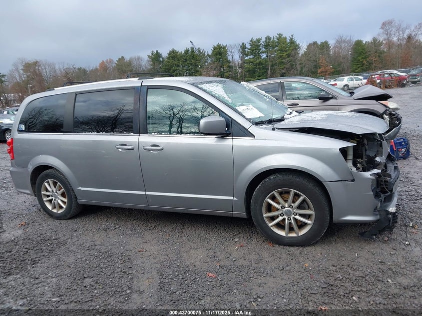 2018 Dodge Grand Caravan Sxt VIN: 2C4RDGCGXJR216040 Lot: 43700075