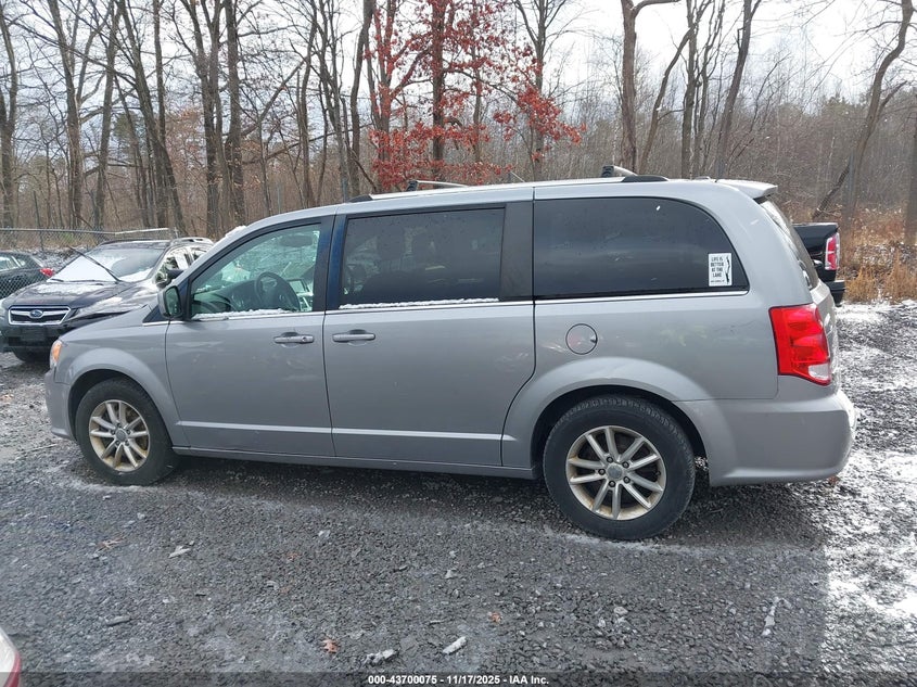 2018 Dodge Grand Caravan Sxt VIN: 2C4RDGCGXJR216040 Lot: 43700075