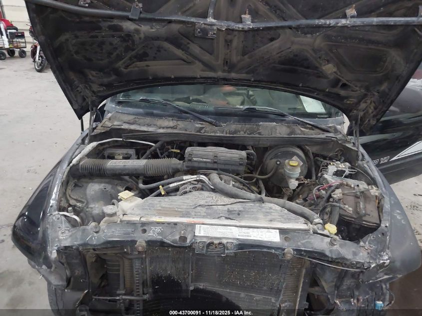 2000 Dodge Ram 1500 St VIN: 1B7HF13Z7YJ155877 Lot: 43700091