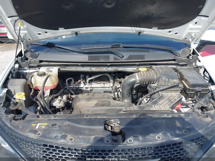 2022 Chrysler Voyager Lx VIN: 2C4RC1CG8NR103712 Lot: 43700098