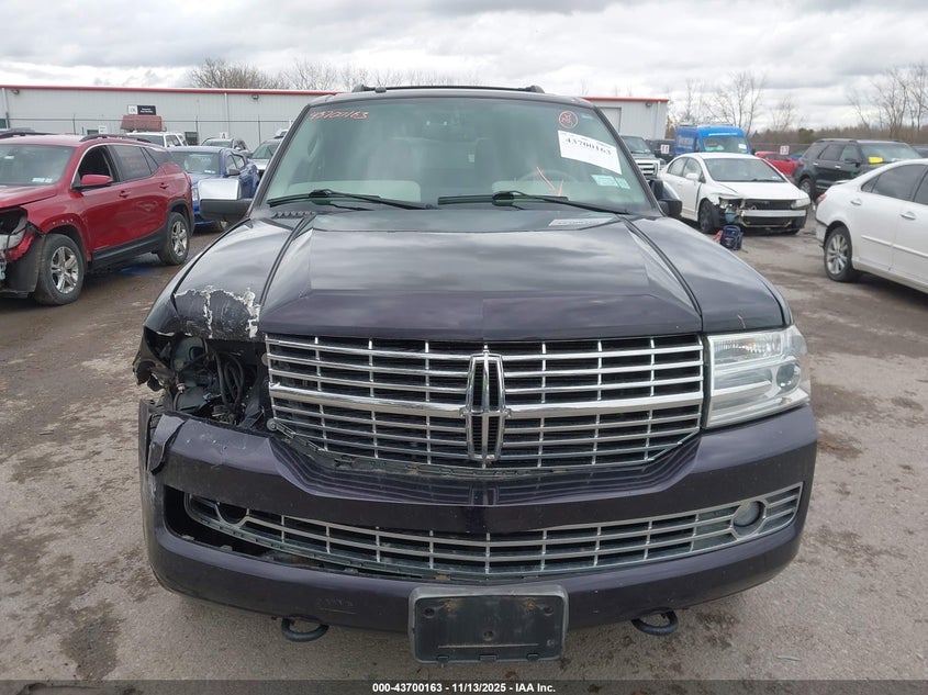 2007 Lincoln Navigator Ultimate VIN: 5LMFU285X7LJ07567 Lot: 43700163