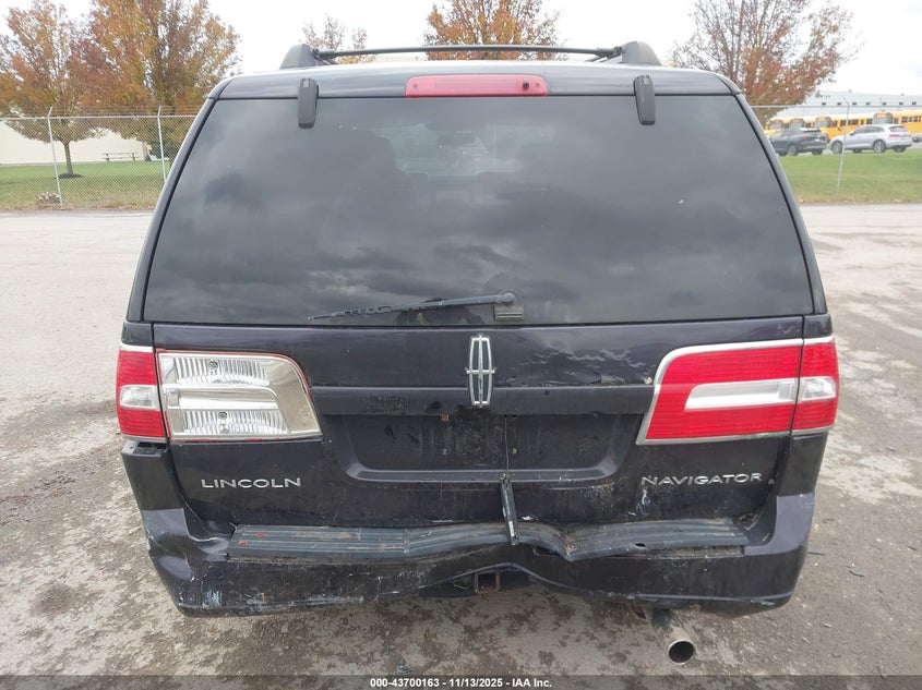 2007 Lincoln Navigator Ultimate VIN: 5LMFU285X7LJ07567 Lot: 43700163