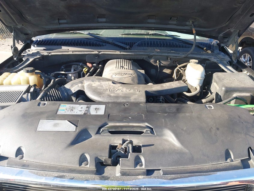 2005 GMC Yukon Slt VIN: 1GKEK13Z05R247929 Lot: 43700187