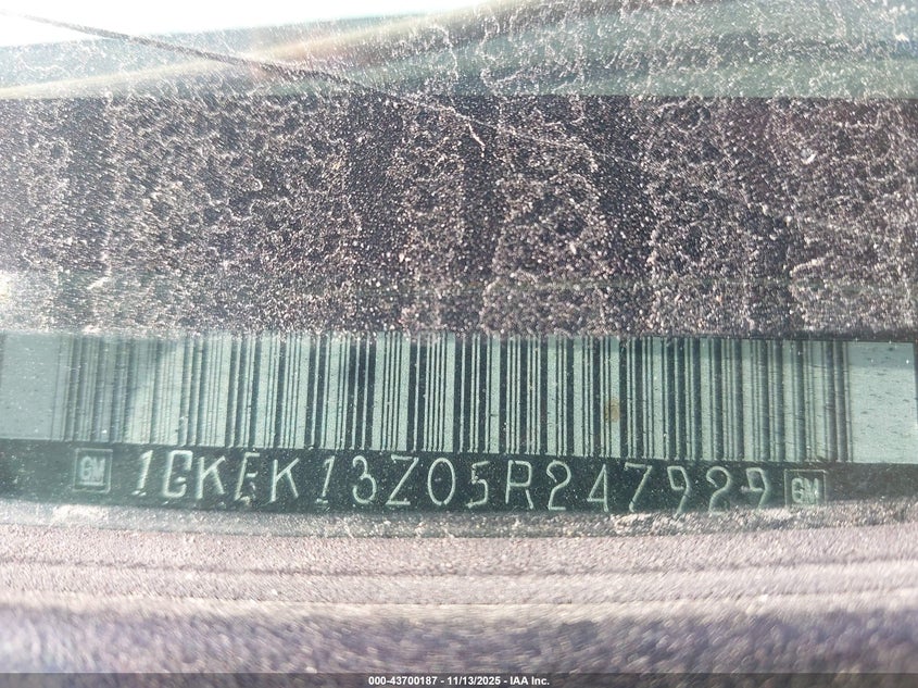 2005 GMC Yukon Slt VIN: 1GKEK13Z05R247929 Lot: 43700187