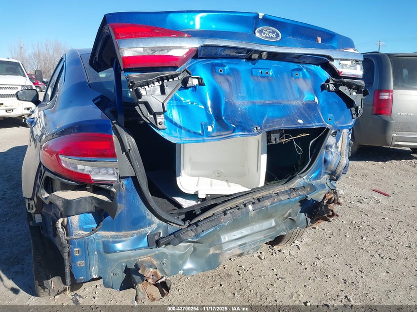 2017 Ford Fusion Se VIN: 3FA6P0HD8HR334520 Lot: 43700254