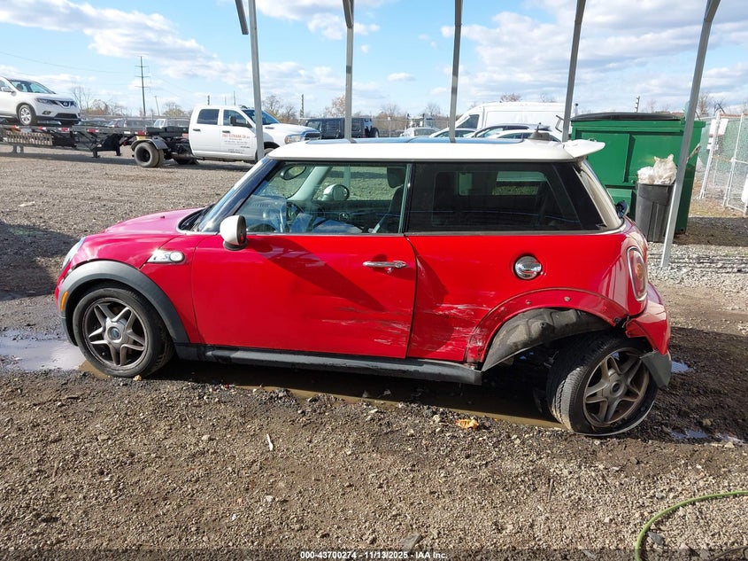 2009 Mini Cooper S VIN: WMWMF73599TW84278 Lot: 43700274