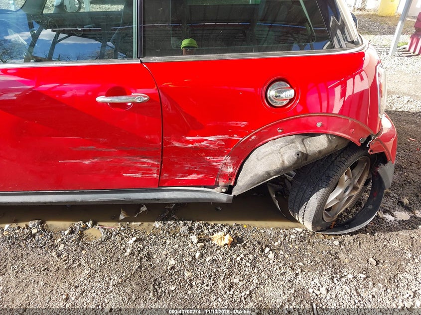 2009 Mini Cooper S VIN: WMWMF73599TW84278 Lot: 43700274