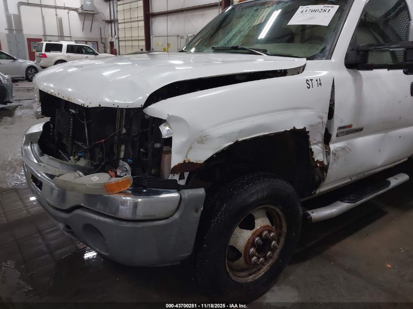 2005 GMC Sierra 3500 Chassis Sle/Work Truck VIN: 1GDJK34245E154051 Lot: 43700281