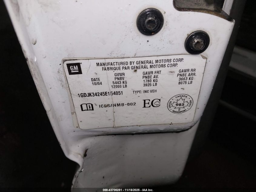 2005 GMC Sierra 3500 Chassis Sle/Work Truck VIN: 1GDJK34245E154051 Lot: 43700281