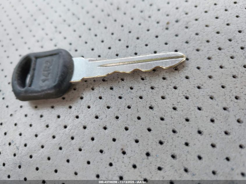 2002 Cadillac Escalade Ext Standard VIN: 3GYEK63N82G251738 Lot: 43700296