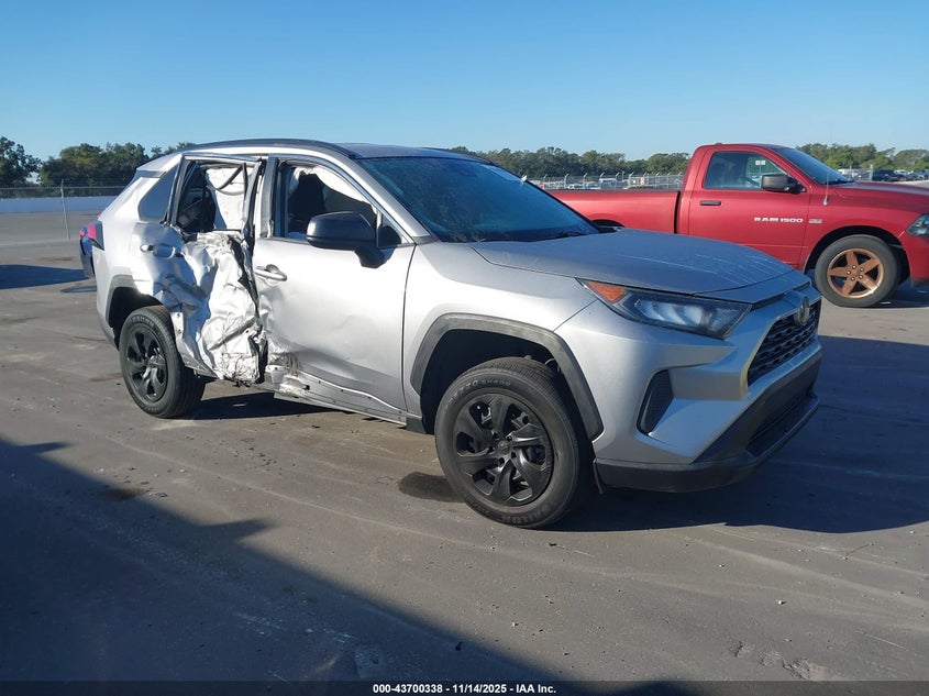 TOYOTA RAV4 LE