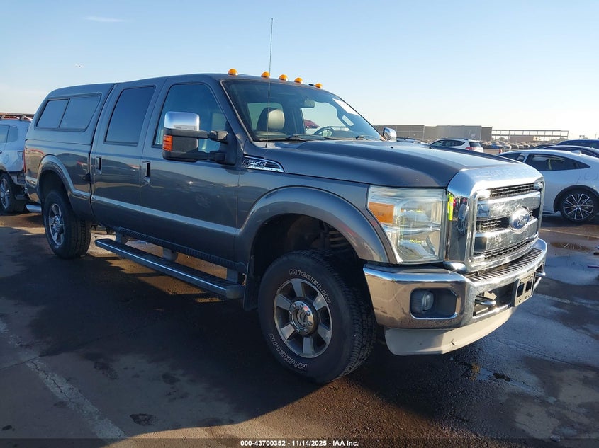 FORD F-250 LARIAT