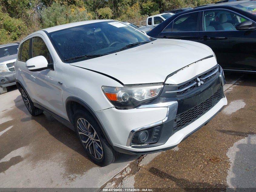 MITSUBISHI OUTLANDER SPORT 2.0 ES/2.0 LE