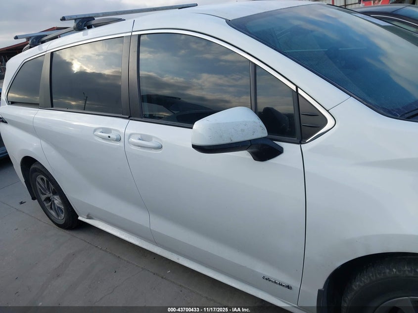 2021 Toyota Sienna Le VIN: 5TDKRKECXMS065518 Lot: 43700433