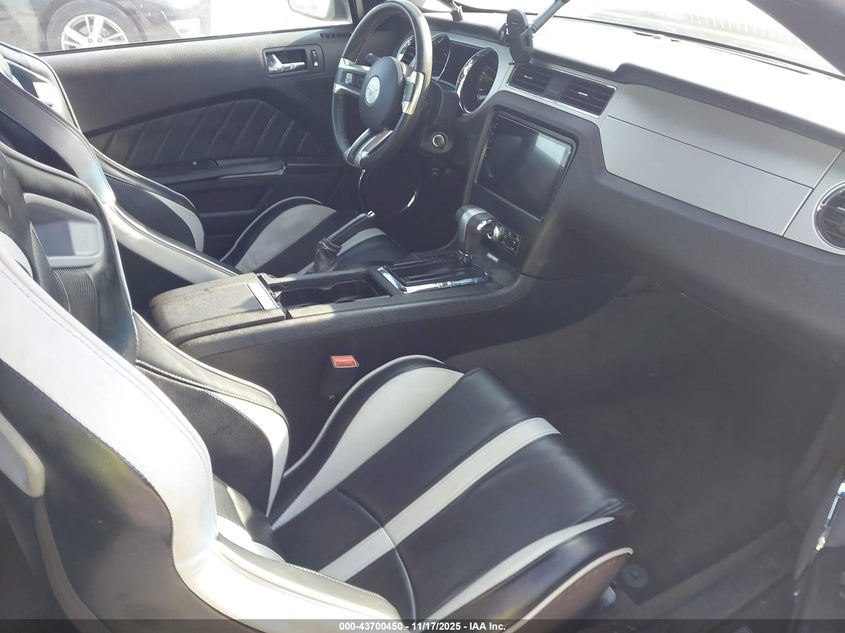 1ZVBP8EM5C5286978 2012 FORD MUSTANG photo no. 5