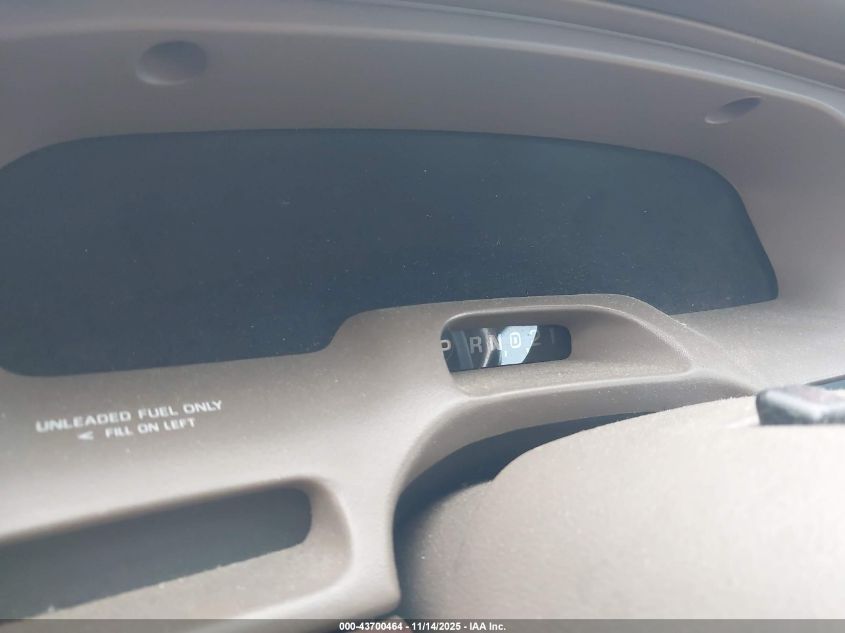 1997 Lincoln Town Car Cartier VIN: 1LNLM83W2VY609997 Lot: 43700464