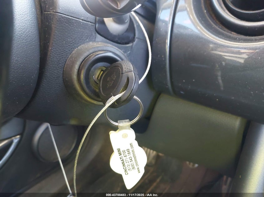 2005 Mini Cooper S VIN: WMWRE33455TD92150 Lot: 43700483