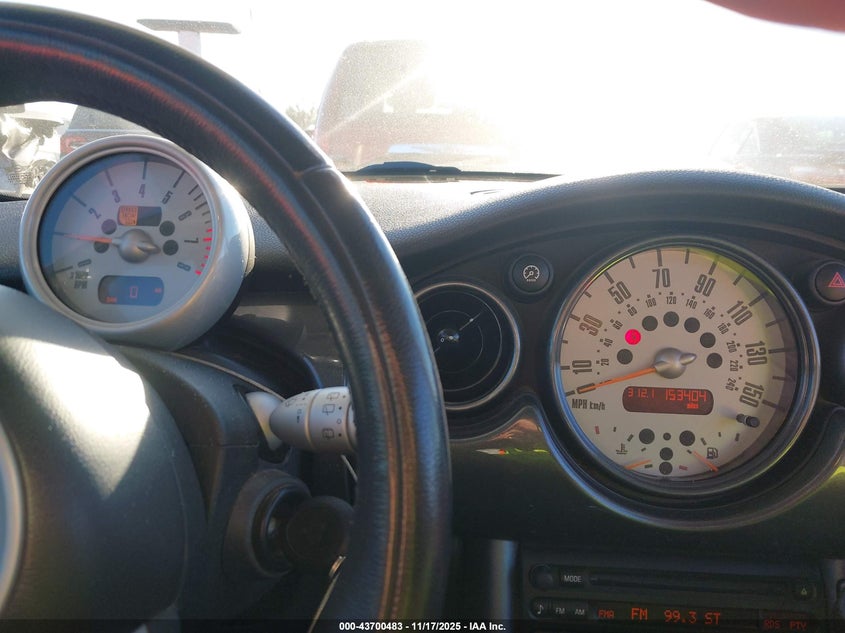 2005 Mini Cooper S VIN: WMWRE33455TD92150 Lot: 43700483