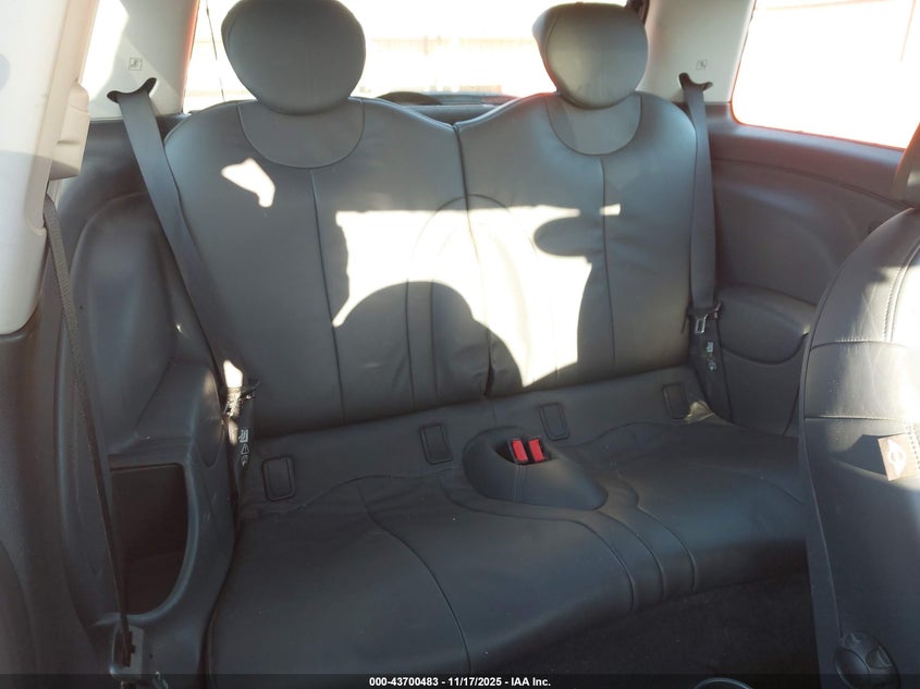 2005 Mini Cooper S VIN: WMWRE33455TD92150 Lot: 43700483