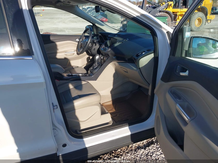 1FMCU0JX2EUD15942 2014 FORD ESCAPE photo no. 5