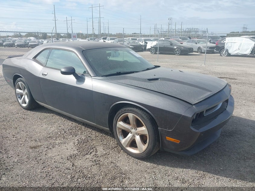 DODGE CHALLENGER SXT PLUS