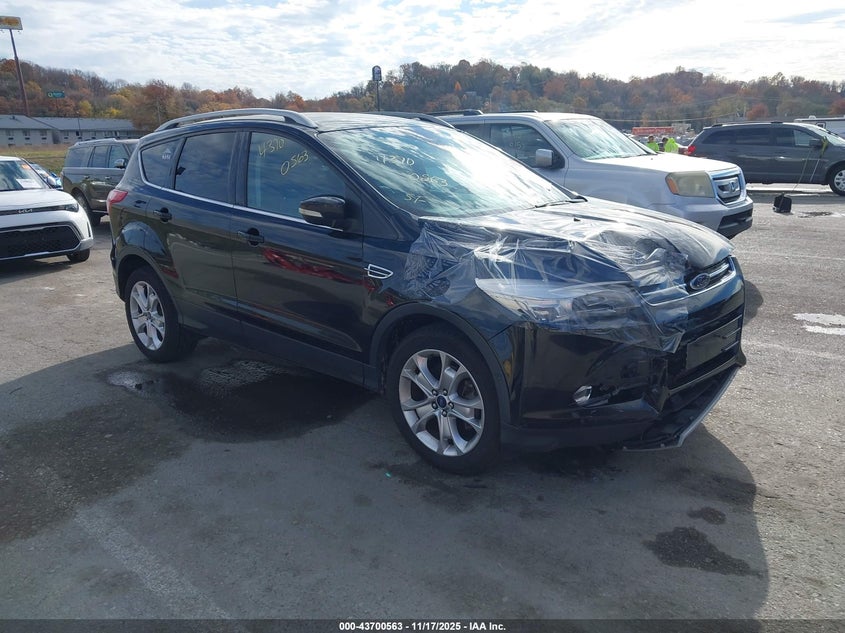 FORD ESCAPE TITANIUM