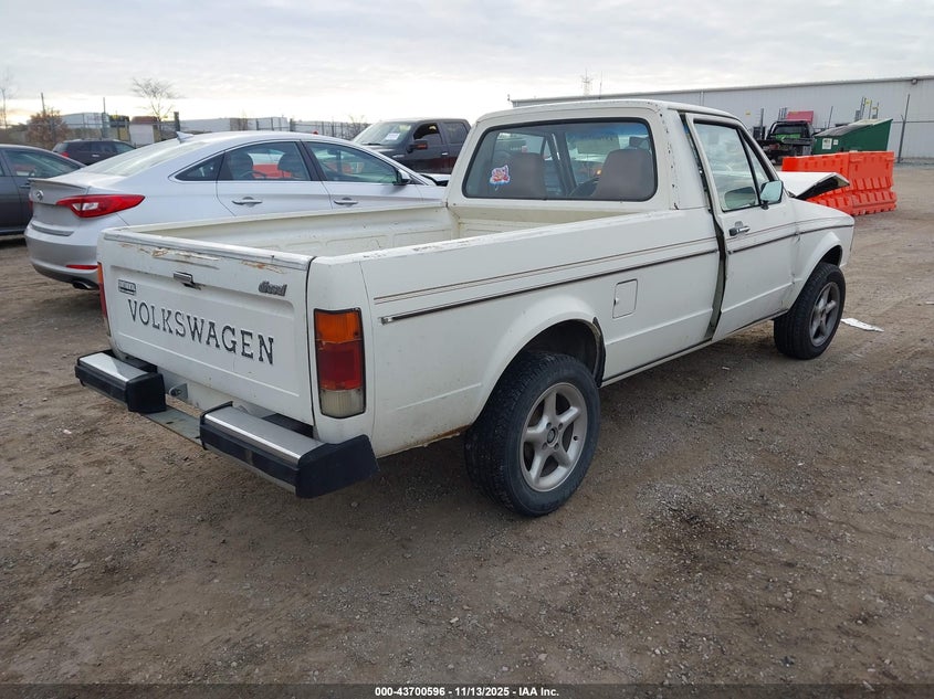 1V1KG0171BV133925 1981 VOLKSWAGEN GOLF photo no. 4