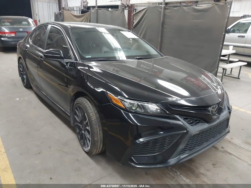 2021 TOYOTA CAMRY SE - 4T1G11AK0MU614820