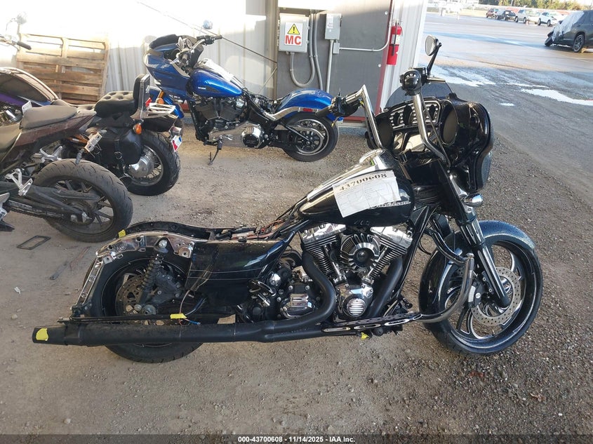 2015 Harley-Davidson Flhxs Street Glide Special VIN: 1HD1KRM37FB602073 Lot: 43700608