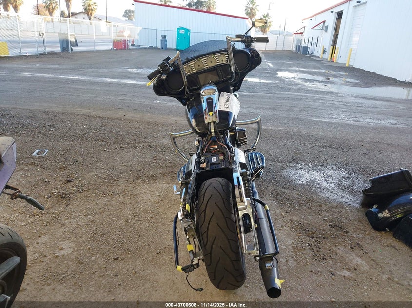 2015 Harley-Davidson Flhxs Street Glide Special VIN: 1HD1KRM37FB602073 Lot: 43700608