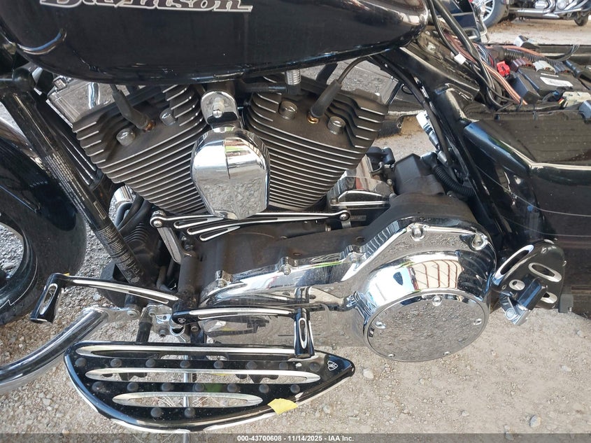 2015 Harley-Davidson Flhxs Street Glide Special VIN: 1HD1KRM37FB602073 Lot: 43700608