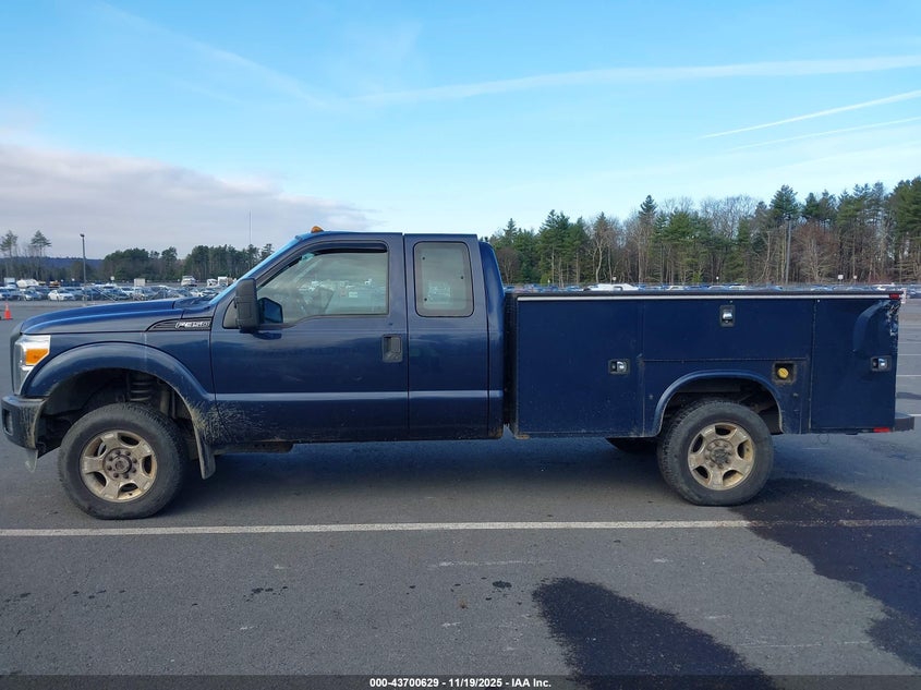 2015 Ford F-350 Chassis Xl VIN: 1FD8X3F66FEC56212 Lot: 43700629