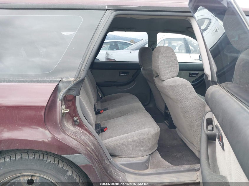 2000 Subaru Legacy L VIN: 4S3BH6352Y7309712 Lot: 43700690