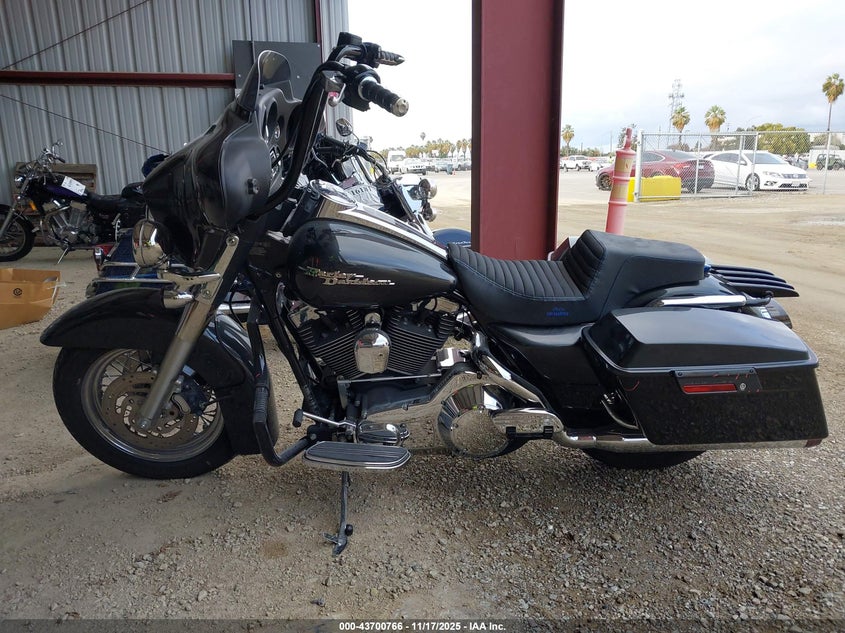 2006 Harley-Davidson Flhxi California VIN: 1HD1KBW306Y702694 Lot: 43700766