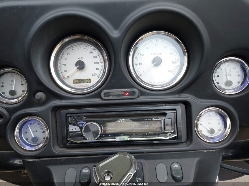 2006 Harley-Davidson Flhxi California VIN: 1HD1KBW306Y702694 Lot: 43700766