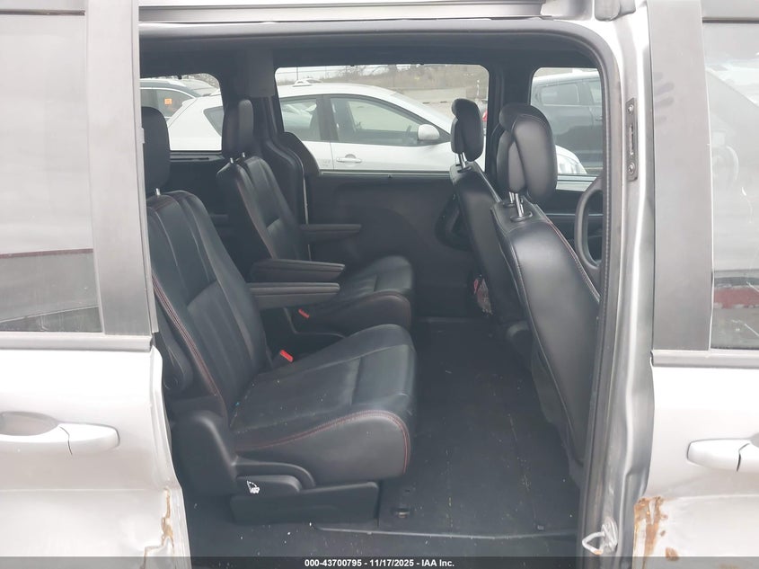 2017 Dodge Grand Caravan Gt VIN: 2C4RDGEG8HR558268 Lot: 43700795