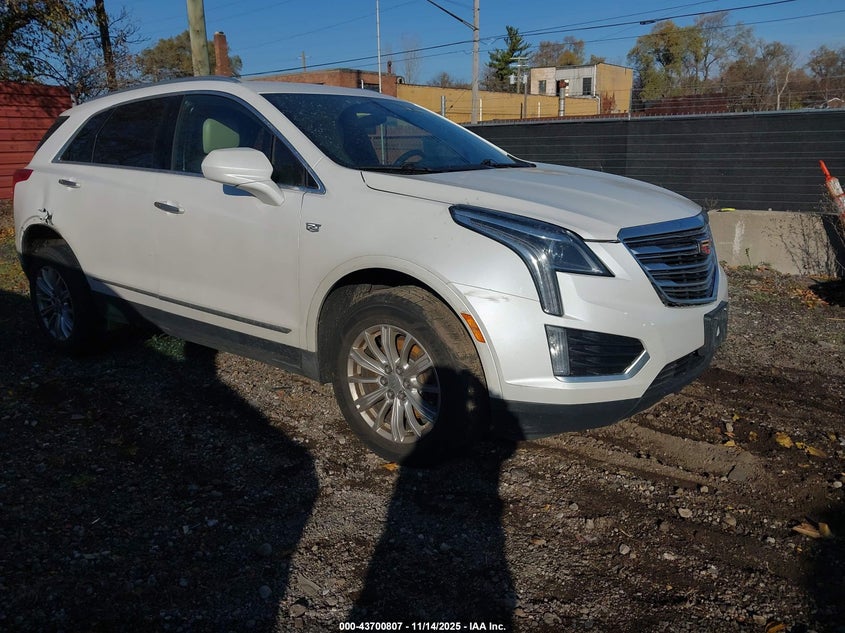 CADILLAC XT5 STANDARD