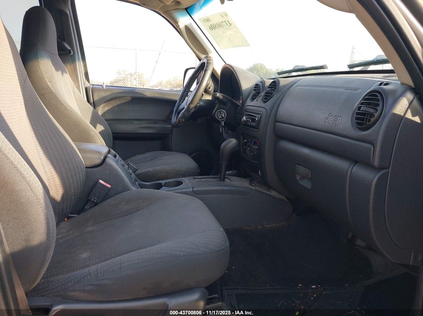 1J4GL48K03W625402 2003 JEEP LIBERTY (NORTH AMERICA) photo no. 5