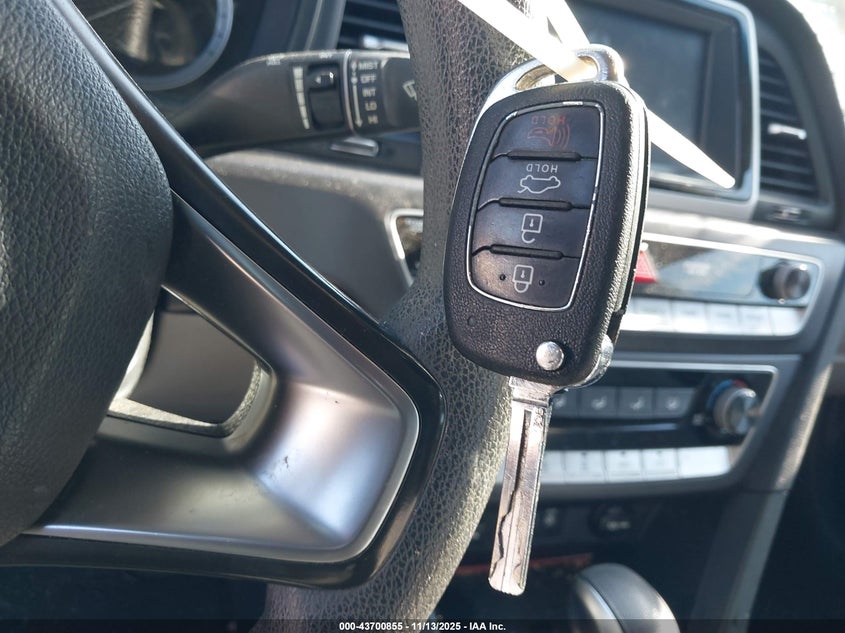 5NPE24AFXJH599973 2018 HYUNDAI SONATA photo no. 11