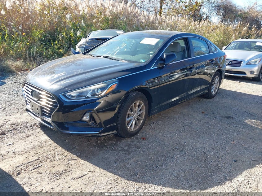 5NPE24AFXJH599973 2018 HYUNDAI SONATA photo no. 2