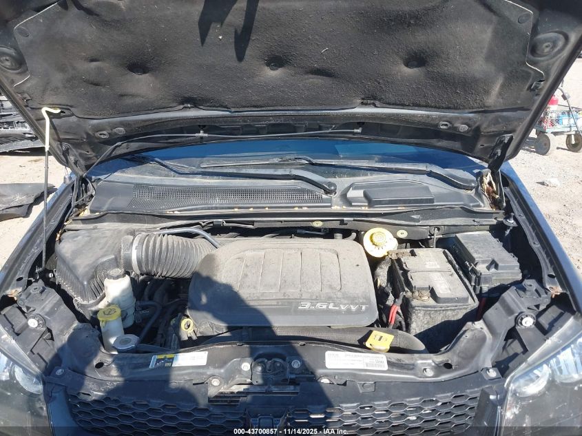 2016 Dodge Grand Caravan R/T VIN: 2C4RDGEG2GR236286 Lot: 43700857