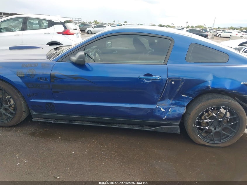 2007 Ford Mustang Gt Deluxe/Gt Premium VIN: 1ZVHT82H175199548 Lot: 43700877