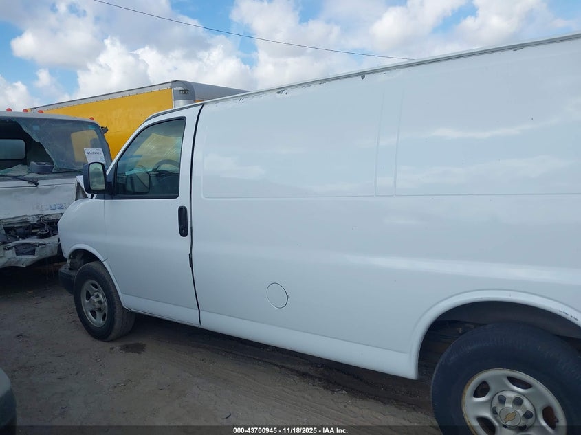 2005 Chevrolet Express VIN: 1GCFG15T051145717 Lot: 43700945