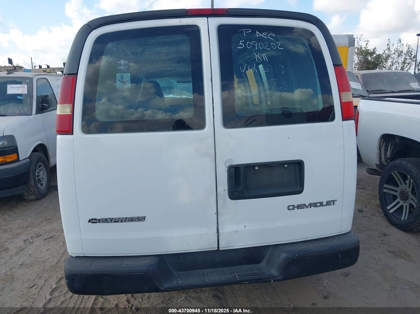 2005 Chevrolet Express VIN: 1GCFG15T051145717 Lot: 43700945