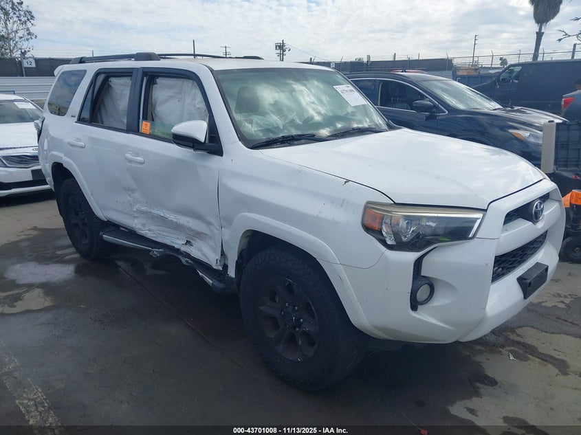 TOYOTA 4RUNNER SR5